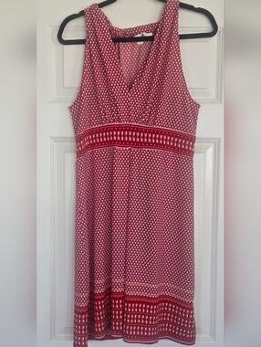 Max Studio Red and White Sleeveless V-Neck Midi Dress